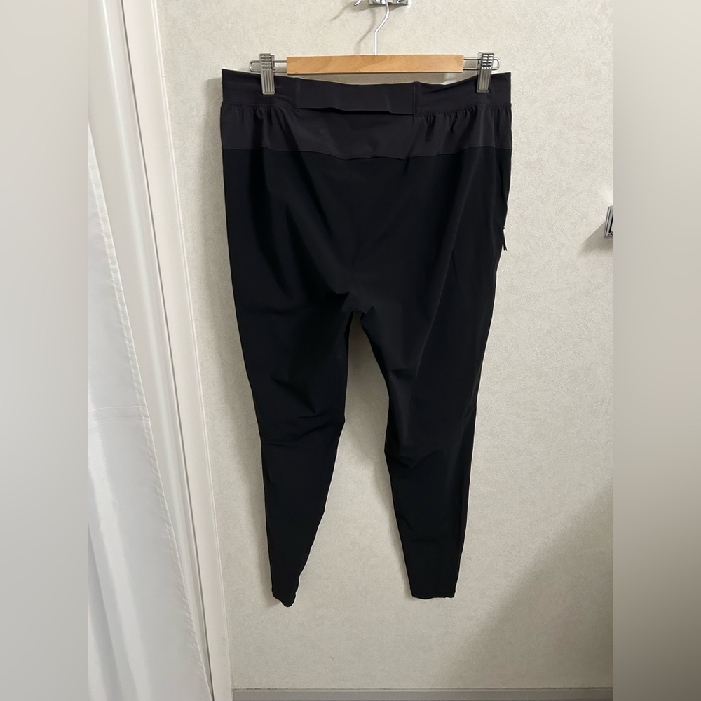 Lululemon Surge Hybrid Pant size large - Picture 9 of 9